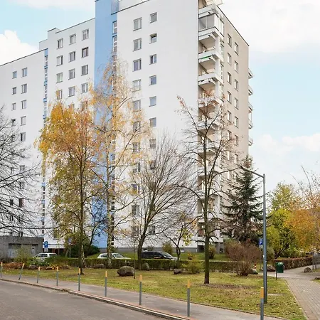 Sluzew 405b By Bookinghost *