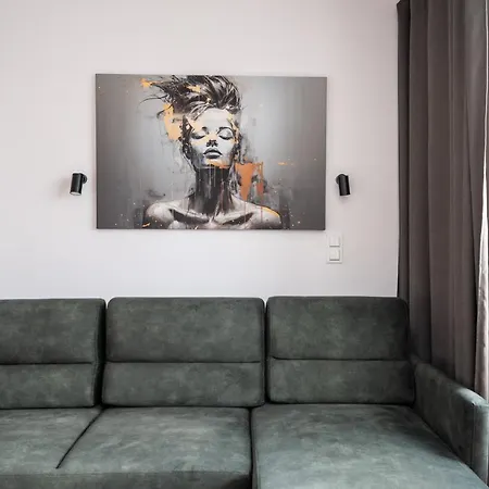 Sluzew 405b By Bookinghost * Varsovie