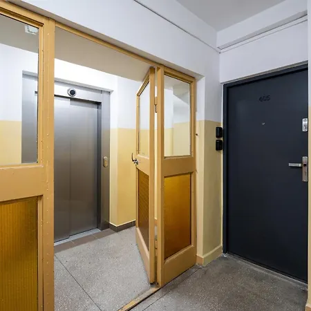 Appartement Sluzew 405b By Bookinghost