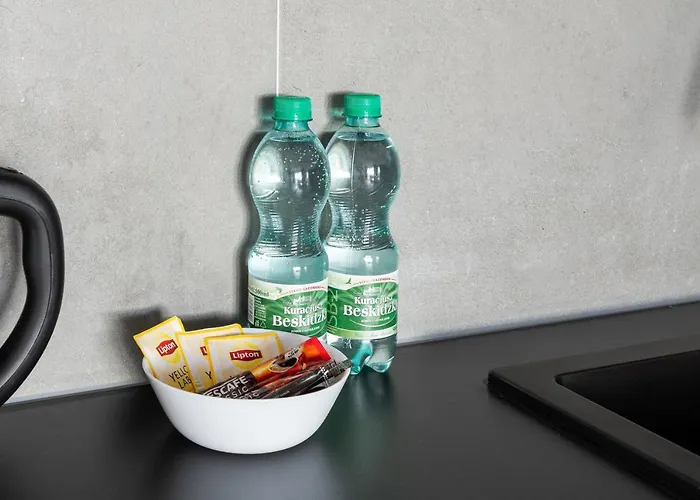 Sluzew 405b By Bookinghost * Warszawa